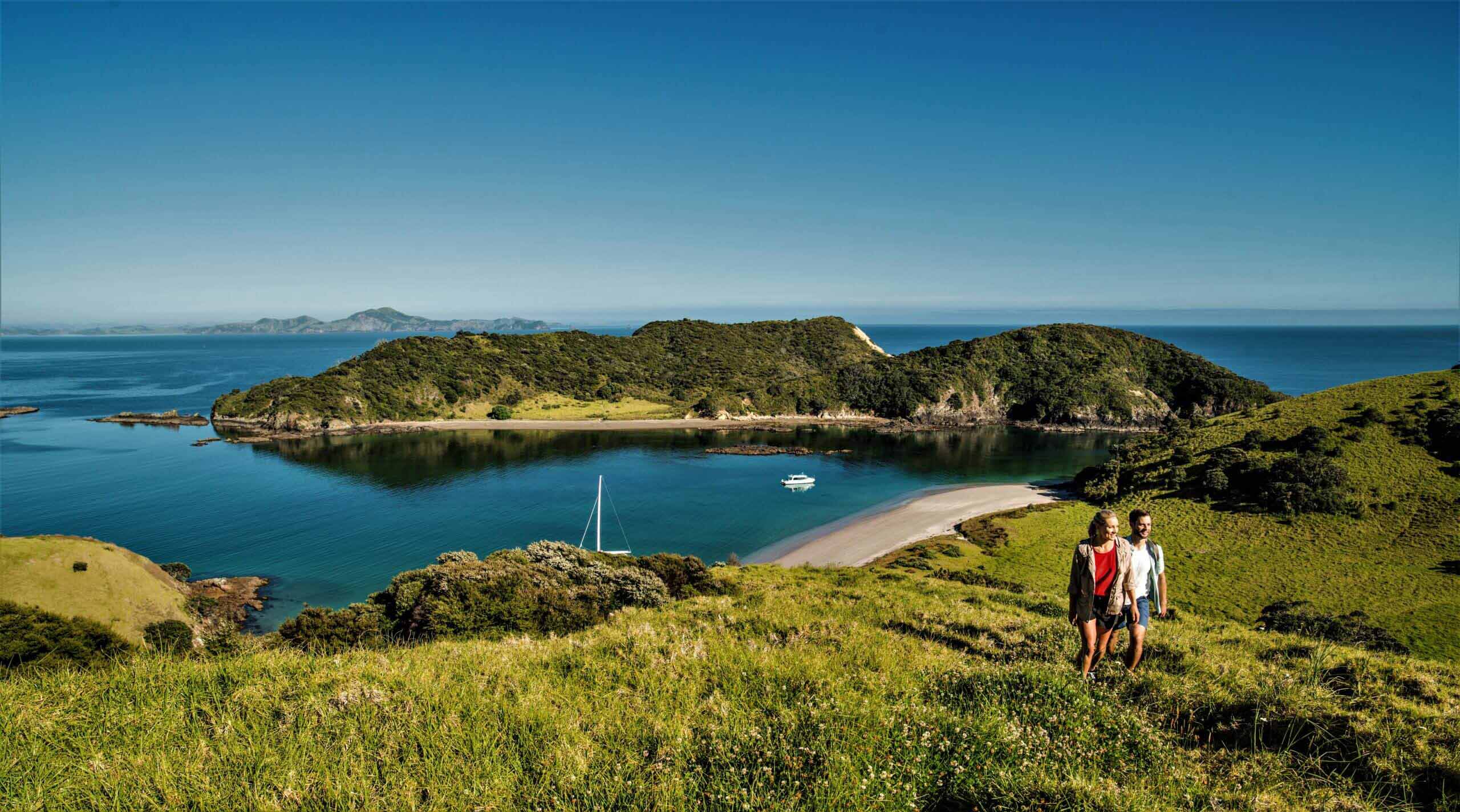 Bay of Islands Yacht Charter and Auckland Yacht Charter Services specialising in Sailing Bay of Islands & Auckland Harbour Cruises